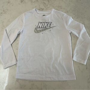 Nike Kids White Long Sleeve Tee NWOT. Size 4T